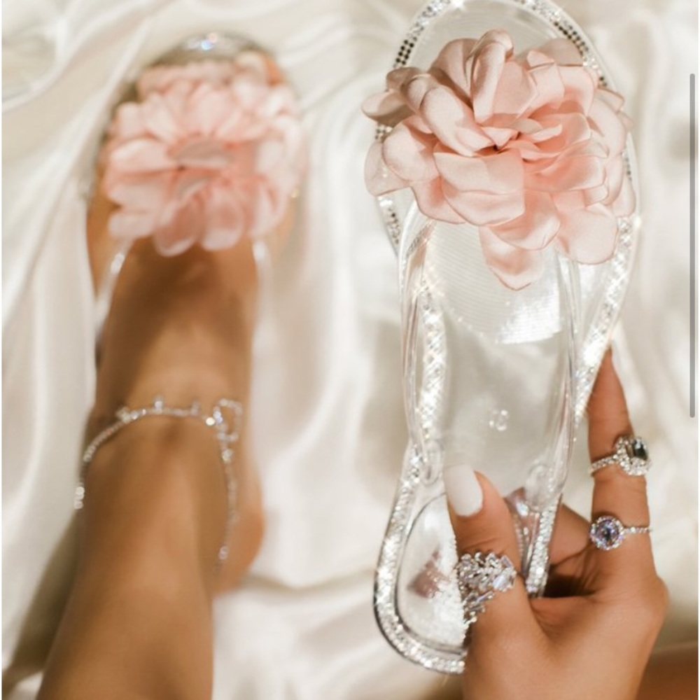 Nude flower jelly sandals